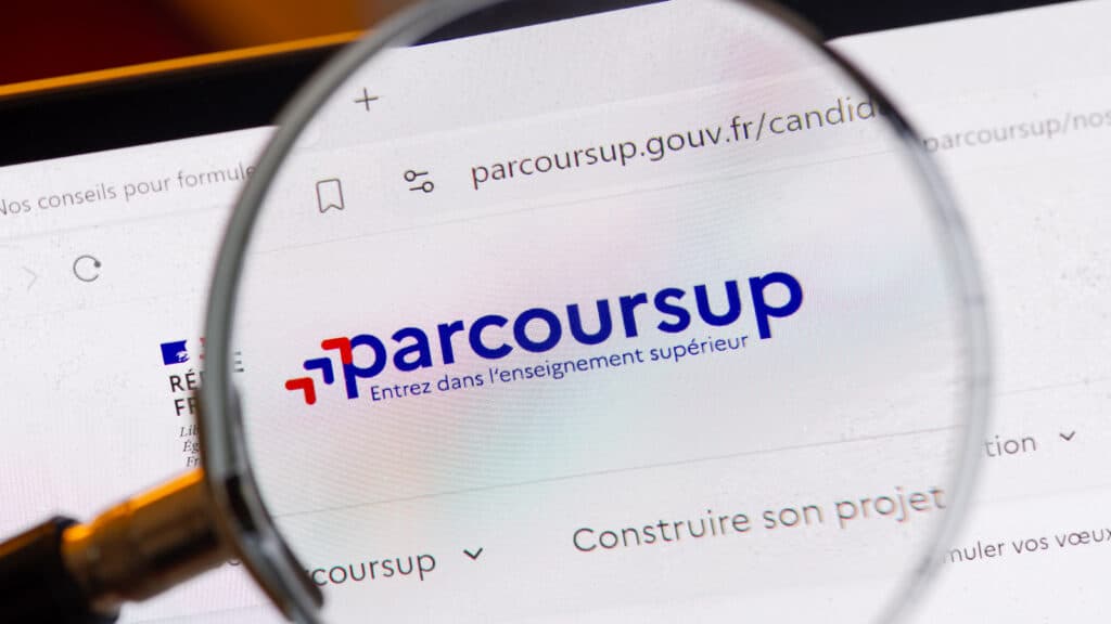 s'inscrire parcoursup 2 ans apres le bac
