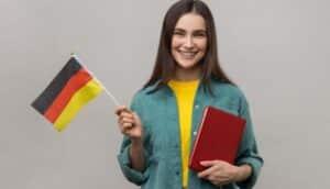 étudiante apprenant le futur en allemand