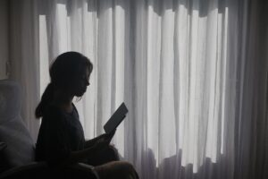 L'autrice face au silence : écrire en tant que femme à travers les siècles
