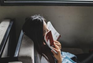 La lecture comme expérience sensible et intellectuelle : penser avec les livres