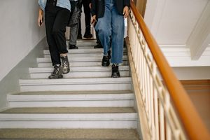Rentrée décalée : une solution pour changer de parcours et se réorienter vers la finance